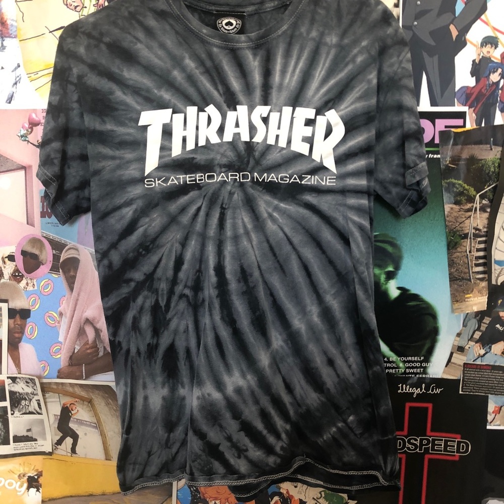 Blue and white thrasher tee